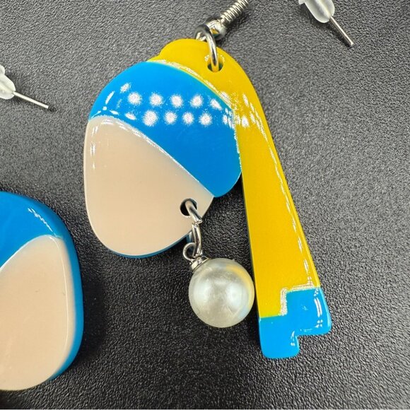 Girl With the Pearl Earring Pierced  Dangly Acrylic Earrings - Artsy Style - Picture 5 of 9